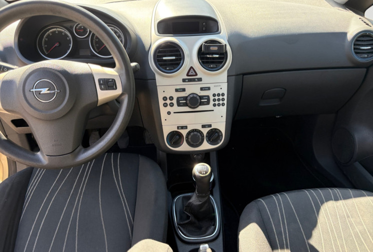Opel Corsa 1.2 i 16v twinport 80ch