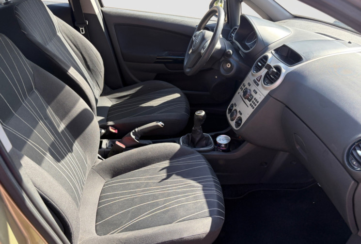 Opel Corsa 1.2 i 16v twinport 80ch