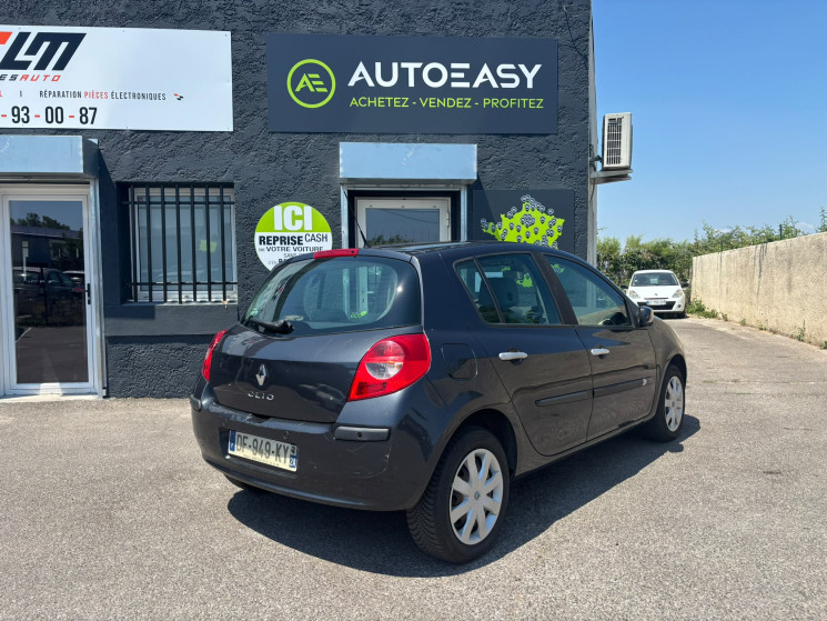 Renault Clio 1.4 16V 100 CV PRIVILLEGE