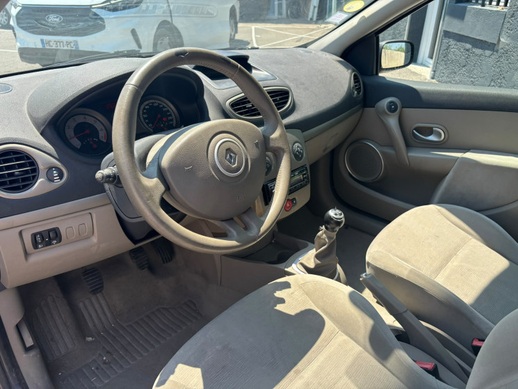 Renault Clio 1.4 16V 100 CV PRIVILLEGE