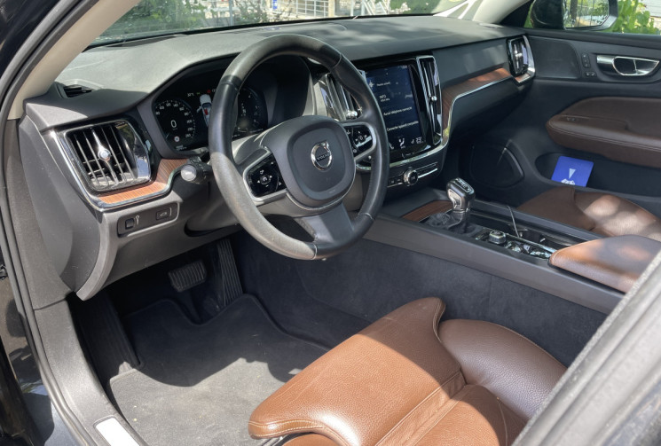 Volvo V60 D4 II  2.0 TDI INSCRIPTION LUXE 190 / BOITE AUTO 