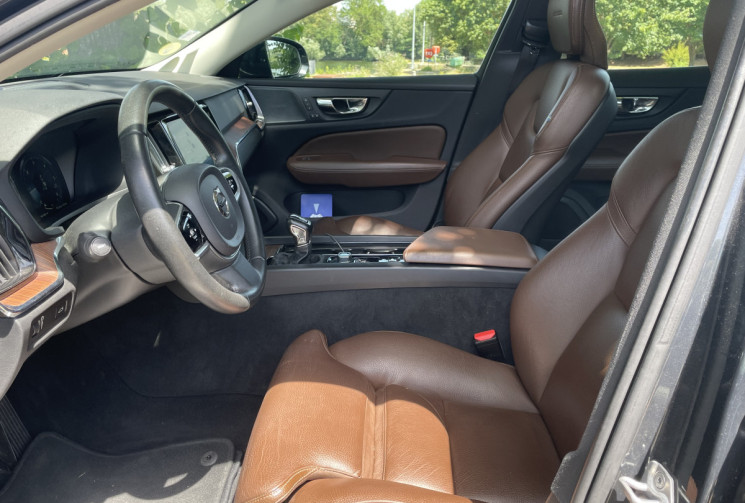 Volvo V60 D4 II  2.0 TDI INSCRIPTION LUXE 190 / BOITE AUTO 