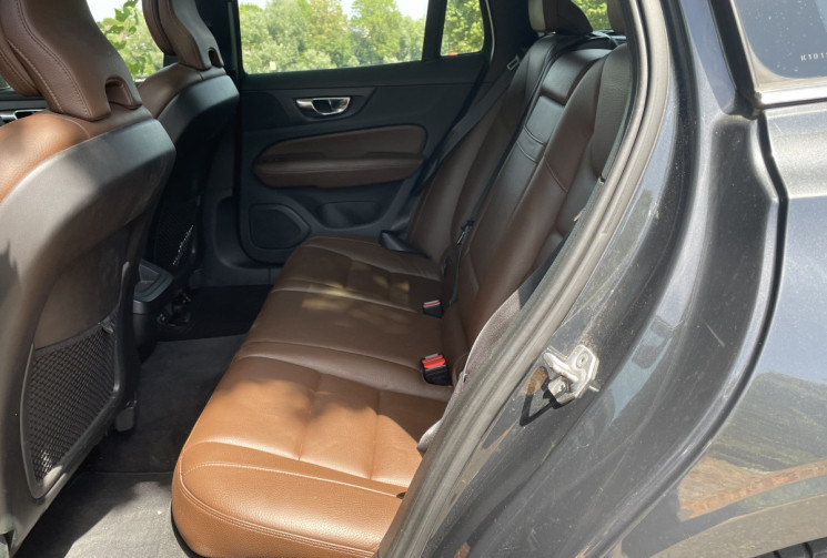 Volvo V60 D4 II  2.0 TDI INSCRIPTION LUXE 190 / BOITE AUTO 