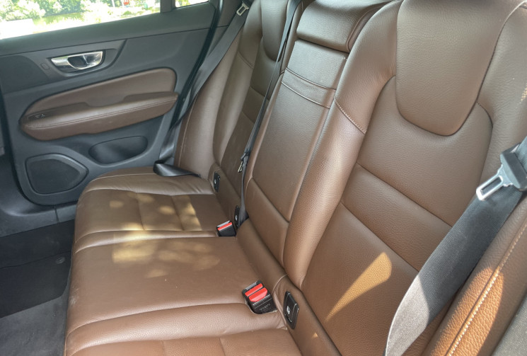Volvo V60 D4 II  2.0 TDI INSCRIPTION LUXE 190 / BOITE AUTO 