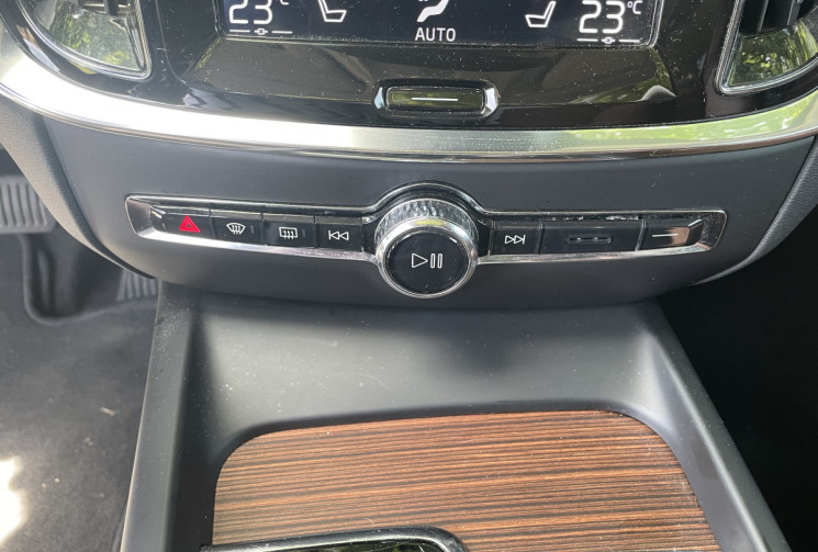 Volvo V60 D4 II  2.0 TDI INSCRIPTION LUXE 190 / BOITE AUTO 