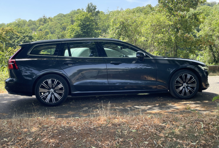 Volvo V60 D4 II  2.0 TDI INSCRIPTION LUXE 190 / BOITE AUTO 