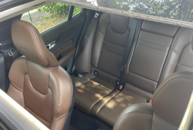 Volvo V60 D4 II  2.0 TDI INSCRIPTION LUXE 190 / BOITE AUTO 