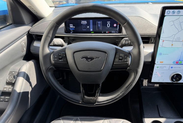 Ford MUSTANG Mach-E 269 ch Standard Range 76 kWh / 1ière main / TVA apparente
