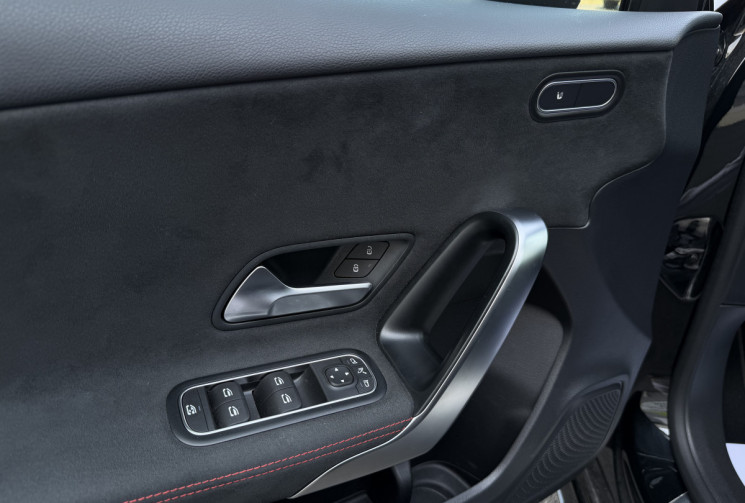 Mercedes Classe A 200d 150CH STAR EDITION / TVA / ENTRETIEN / TOIT OUVRANT / GTIE CONSTRUCTEUR
