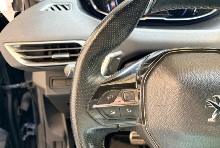 Peugeot 3008 HDI GTLINE TOIT OUVRANT PANORAMIQUE +ATTELAGE+SIEGE CHAUFFANT- 120cv
