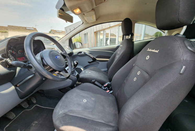 Ford Ka 1.2  69 TITANIUM  / IDEAL JEUNE CONDUCTEUR