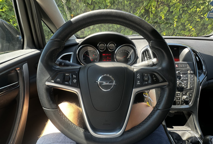 Opel Astra 1.6 CDTI FAP Cosmo ecoFLEX