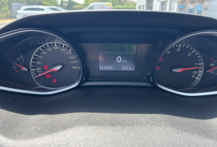 Peugeot 308 1.5 BlueHdi 130 cv Allure 