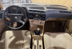 BMW SERIE 7 BMW 728 Carburateur – Édition rare de collection (1978 / immatriculée 1980)