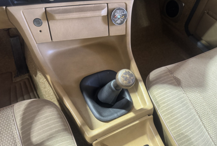 BMW SERIE 7 BMW 728 Carburateur – Édition rare de collection (1978 / immatriculée 1980)