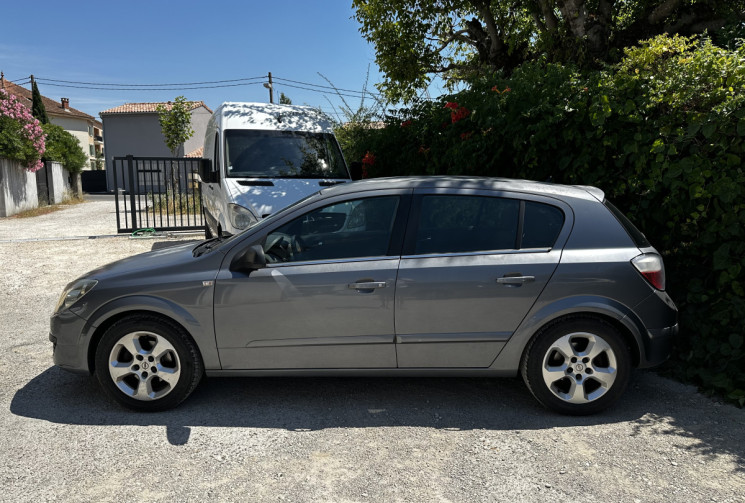 Opel Astra 1.6 Twinport Cosmo 5p