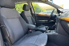 Opel Astra 1.6 Twinport Cosmo 5p
