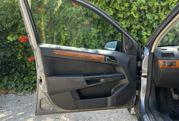 Opel Astra 1.6 Twinport Cosmo 5p