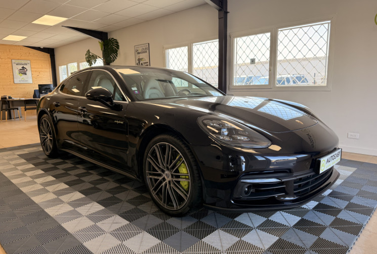 Porsche Panamera 4 E-HYBRID 2.9 DFI V6 24V 462 PLUG IN HYBRID PDK8 / PACK CHRONO