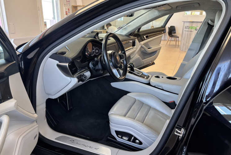 Porsche Panamera 4 E-HYBRID 2.9 DFI V6 24V 462 PLUG IN HYBRID PDK8 / PACK CHRONO