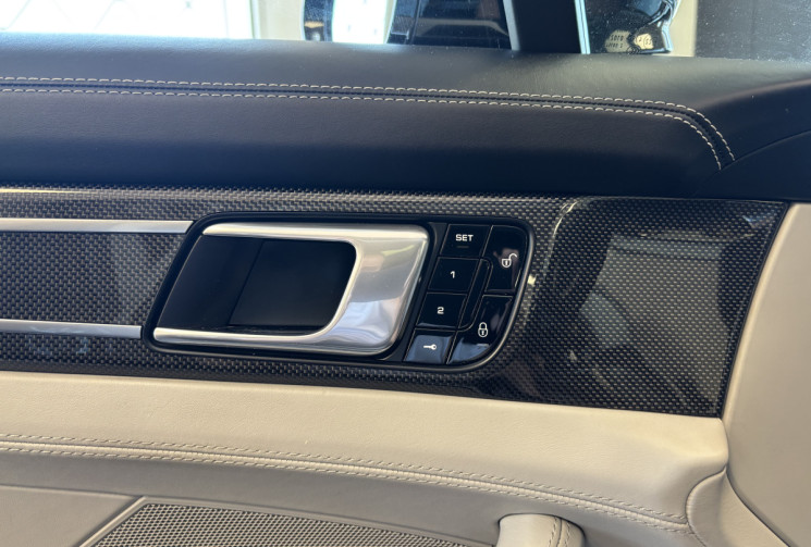 Porsche Panamera 4 E-HYBRID 2.9 DFI V6 24V 462 PLUG IN HYBRID PDK8 / PACK CHRONO