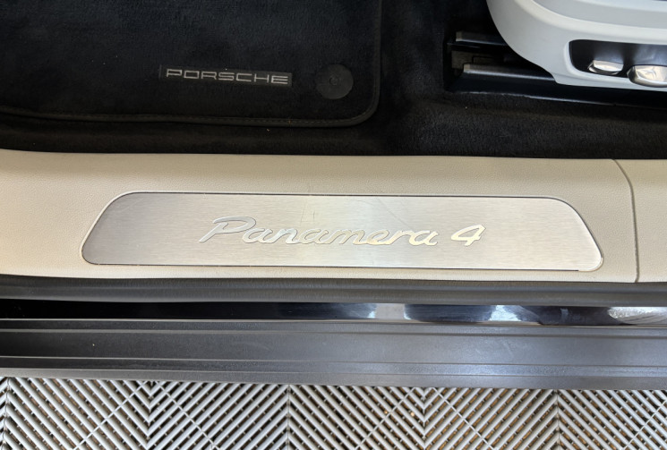 Porsche Panamera 4 E-HYBRID 2.9 DFI V6 24V 462 PLUG IN HYBRID PDK8 / PACK CHRONO
