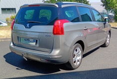 Peugeot 5008  STYLE 7 places 1,6 hdi 115ch + Attelage