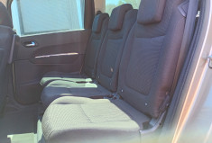Peugeot 5008  STYLE 7 places 1,6 hdi 115ch + Attelage