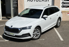 Skoda Octavia Combi 2.0 TDI 150 ch Style DSG7 / Attelage elec / 1ière main / Clim 3 zone
