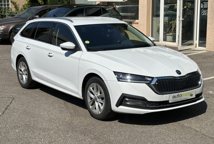 Skoda Octavia Combi 2.0 TDI 150 ch Style DSG7 / Attelage elec / 1ière main / Clim 3 zone