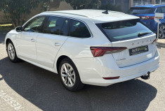 Skoda Octavia Combi 2.0 TDI 150 ch Style DSG7 / Attelage elec / 1ière main / Clim 3 zone
