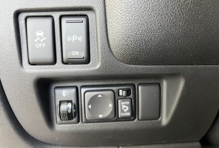 Nissan Micra 1.2 80 ch ELLE TOIT PANORAMIQUE moteur à chaîne démarrage sans clé 
