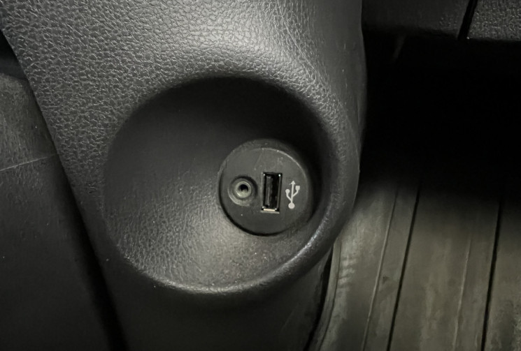 Nissan Micra 1.2 80 ch ELLE TOIT PANORAMIQUE moteur à chaîne démarrage sans clé 