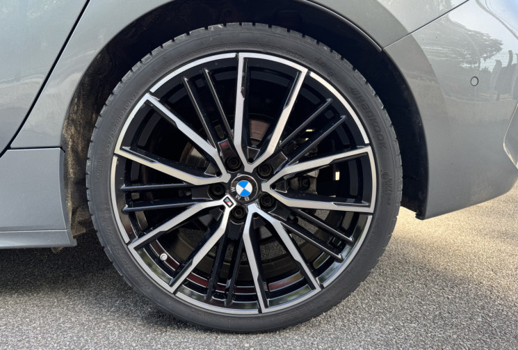 BMW Série 1 118i 136 M Sport DCT7 / Toit ouvrant / Sièges Baquet / Tête haute / Harman Kardon / TVA