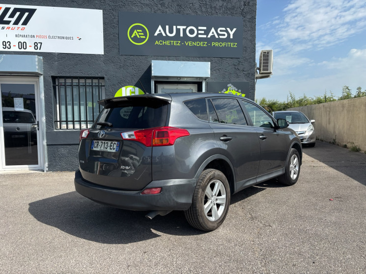 Toyota RAV4 lounge D4D 124 CV / EXCELLENT ÉTAT / SUIVI OK / BLUETOOH / GPS