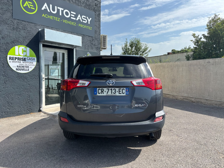 Toyota RAV4 lounge D4D 124 CV / EXCELLENT ÉTAT / SUIVI OK / BLUETOOH / GPS