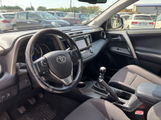Toyota RAV4 lounge D4D 124 CV / EXCELLENT ÉTAT / SUIVI OK / BLUETOOH / GPS