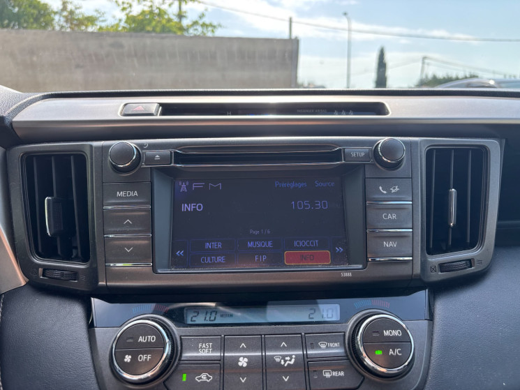 Toyota RAV4 lounge D4D 124 CV / EXCELLENT ÉTAT / SUIVI OK / BLUETOOH / GPS