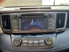 Toyota RAV4 lounge D4D 124 CV / EXCELLENT ÉTAT / SUIVI OK / BLUETOOH / GPS
