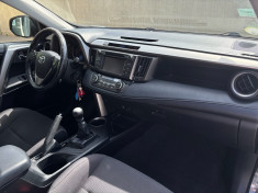 Toyota RAV4 lounge D4D 124 CV / EXCELLENT ÉTAT / SUIVI OK / BLUETOOH / GPS