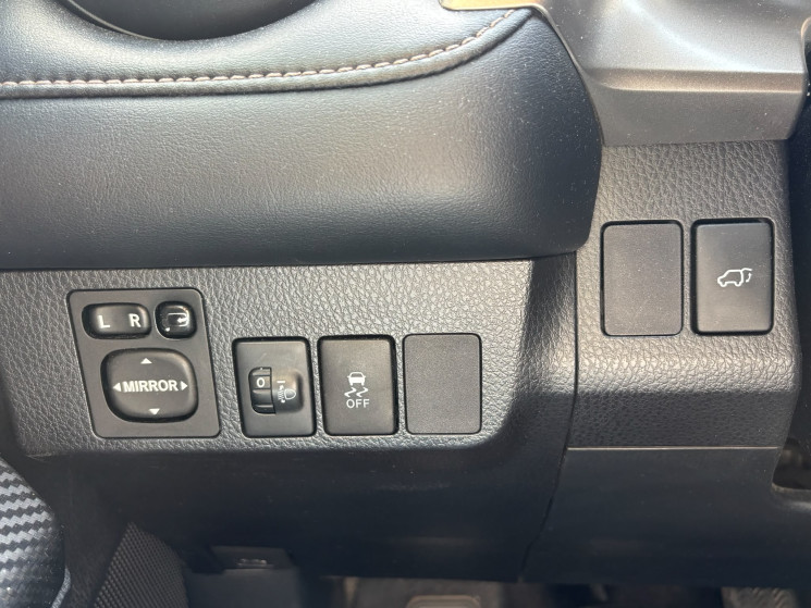 Toyota RAV4 lounge D4D 124 CV / EXCELLENT ÉTAT / SUIVI OK / BLUETOOH / GPS