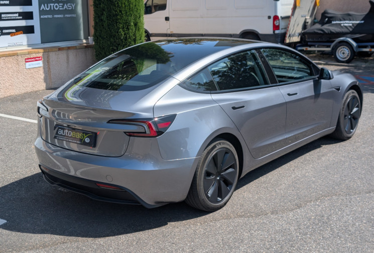 Tesla Model 3 Standard RWD 275 Ch