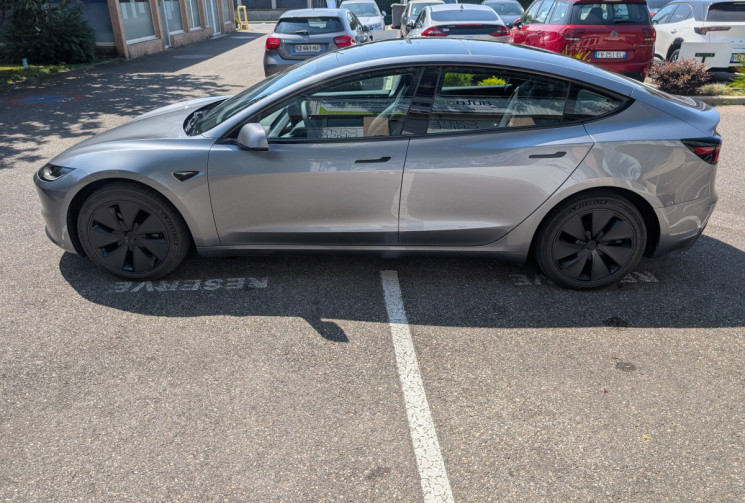 Tesla Model 3 Standard RWD 275 Ch