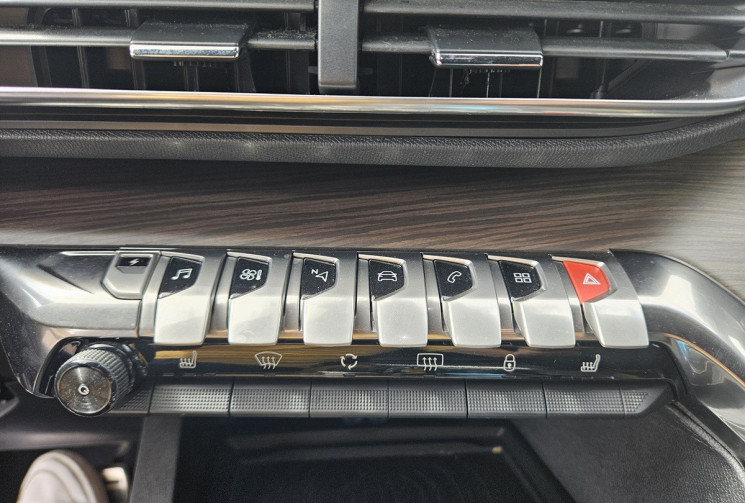 Peugeot 3008 II HYBRID4 300 EAT8 GT 4X4