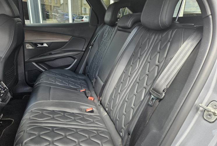 Peugeot 3008 II HYBRID4 300 EAT8 GT 4X4