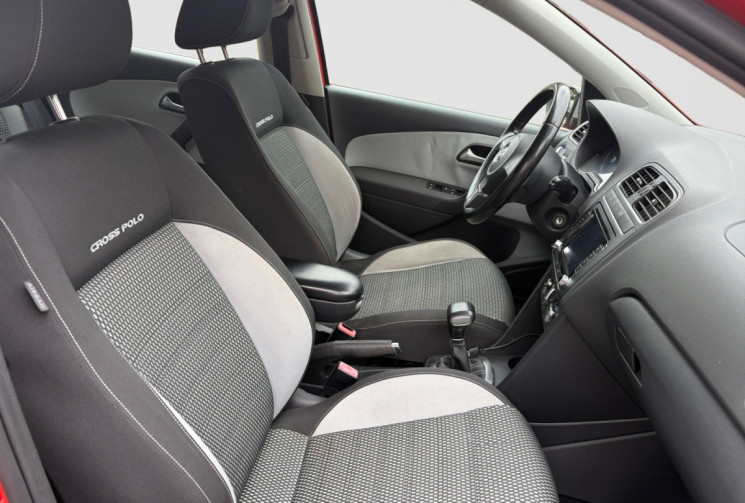 Volkswagen Polo CROSS POLO 1.6 TDI DSG7 90CH