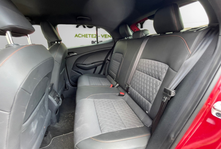 MG MG3 1.5 HYBRID / 195 CH / LUXURY 