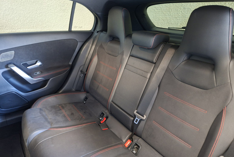 Mercedes Classe A A 200  AMG LINE 1.3 Ti 163 7G-DCT / Toit ouvrant / Tête Haute / Sièges sport 