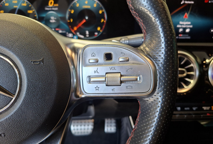Mercedes Classe A A 200  AMG LINE 1.3 Ti 163 7G-DCT / Toit ouvrant / Tête Haute / Sièges sport 