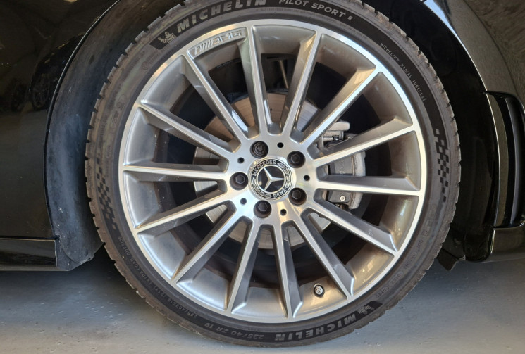 Mercedes Classe A A 200  AMG LINE 1.3 Ti 163 7G-DCT / Toit ouvrant / Tête Haute / Sièges sport 